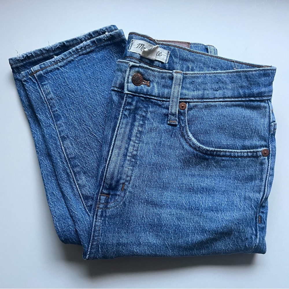 Madewell classic straight jean, size 26T.